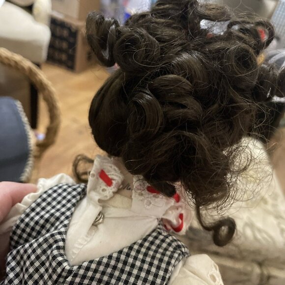 Paradise Galleries Annie Musical Porcelain Doll Collectible 14" by Cindy Shafer - Picture 15 of 16